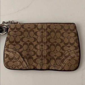 REDUCED!! Coach Wristlet/Clutch in Signature Print